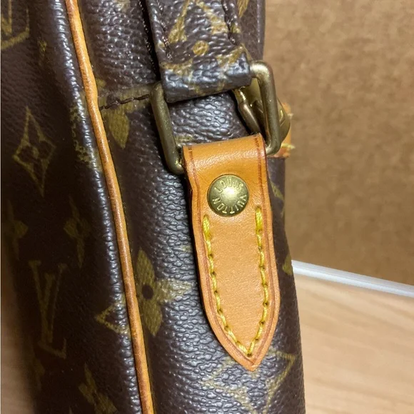 ✅ Authentic Louis Vuitton Brown Tan Messenger Bag Monogram - Picture 5 of 12